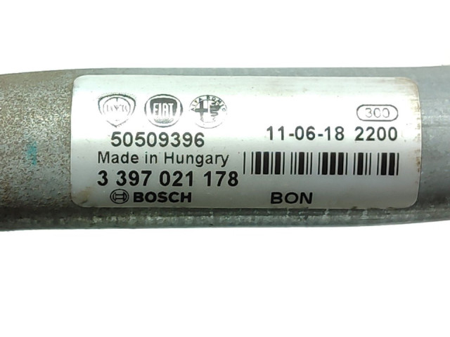 Моторчик дворников 50509386, 3397021178 Alfa Romeo Giulietta