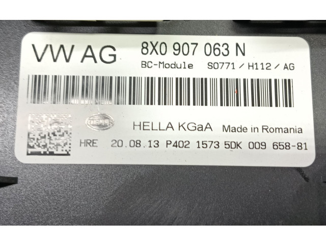 Блок управления 5DK00965881, 8X0907063N Audi A1