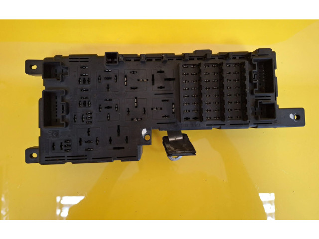 Блок предохранителей  518322326, 8637841   Volvo V70    