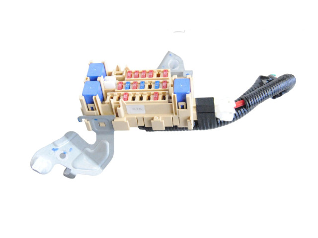 Блок предохранителей Infiniti Q50