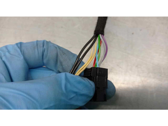 Зеркало электрическое     Сзади   Peugeot 208  2012-2019 года   