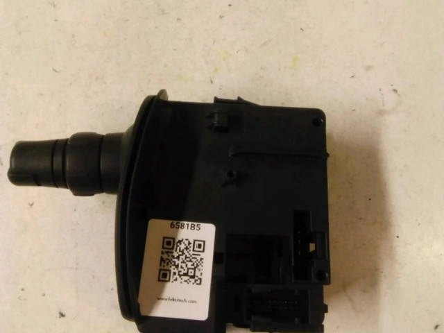 Ручка стеклоочистителей 42568501 Fiat 500