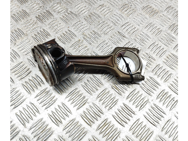 Píst 8623418, 9468870 BMW 5 G30 G31 pro benzínový motor 2.0