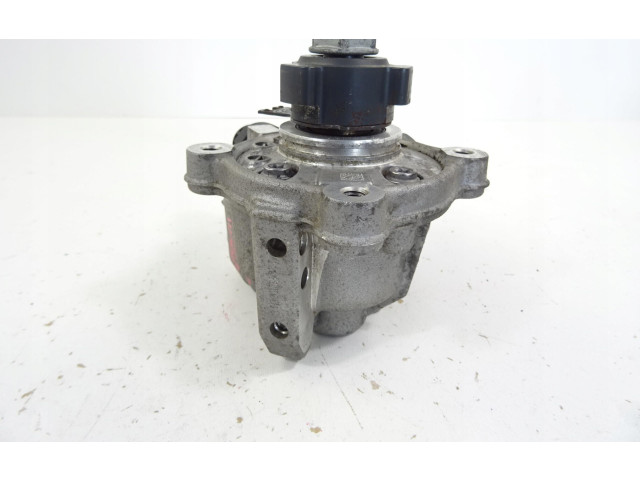 Топливный насос    04L130755D   Seat Leon (5F)