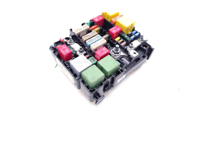 Блок предохранителей 42745603 Peugeot 2008 I