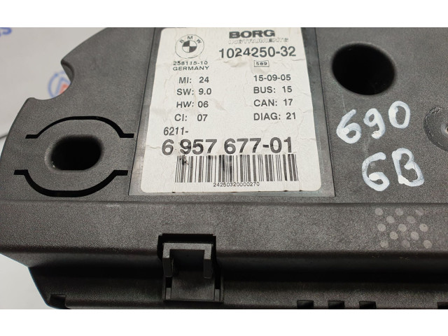 Панель приборов 6957677, 62116957677 BMW Z4 E85 E86