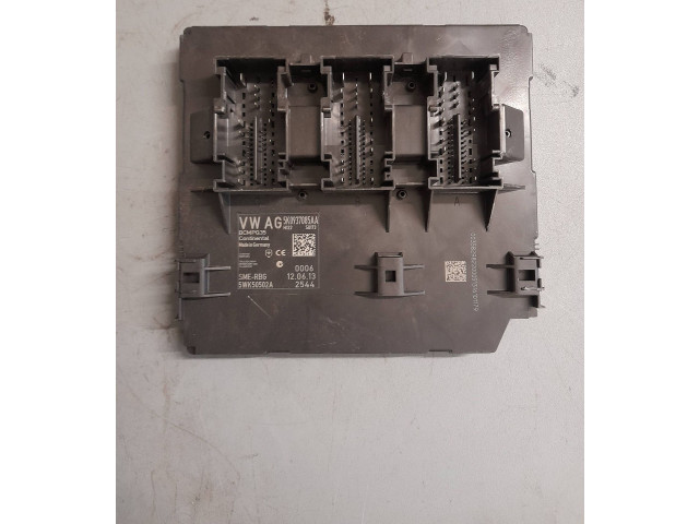 Блок комфорта 5K0937085AA Volkswagen Caddy