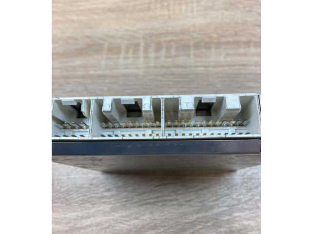 Блок управления двигателем Блок управления FE6E18881E Mazda 626