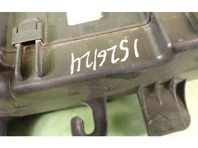 Блок предохранителей     Peugeot 107    