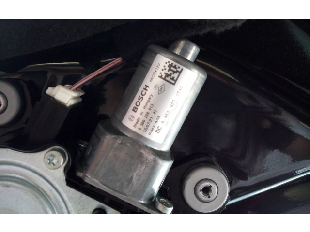 Моторчик заднего дворника A4538200540, 287100742R Smart ForFour II W453