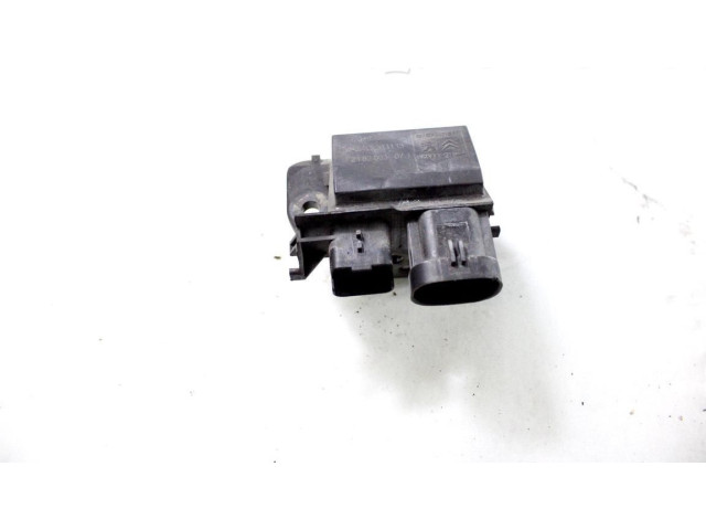 Модуль управления вентилятором 9673999880   Peugeot 3008 I