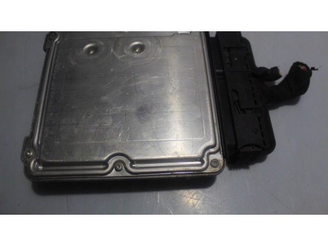 Блок управления двигателем ECU