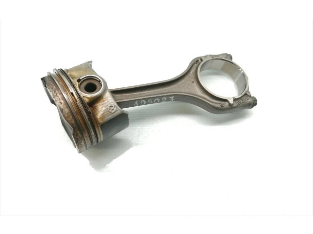  Поршень с шатуном    Skoda Octavia Mk3 (5E)  