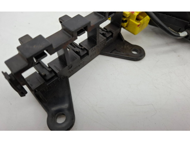 Подушка безопасности в сиденье 6Q0880241B   Volkswagen Caddy