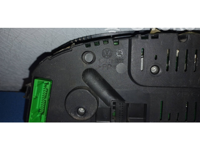 Панель приборов 1J0919861B Volkswagen Bora