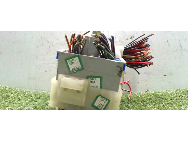 Блок предохранителей 71341560   Jeep Cherokee    