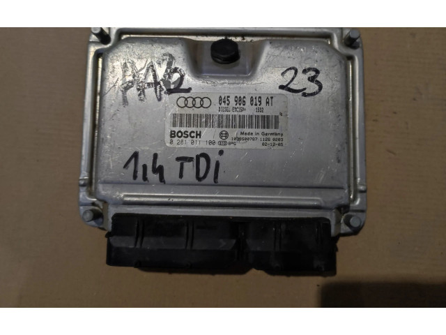 Блок управления двигателя 045906019AT, 0281011100   Audi A2