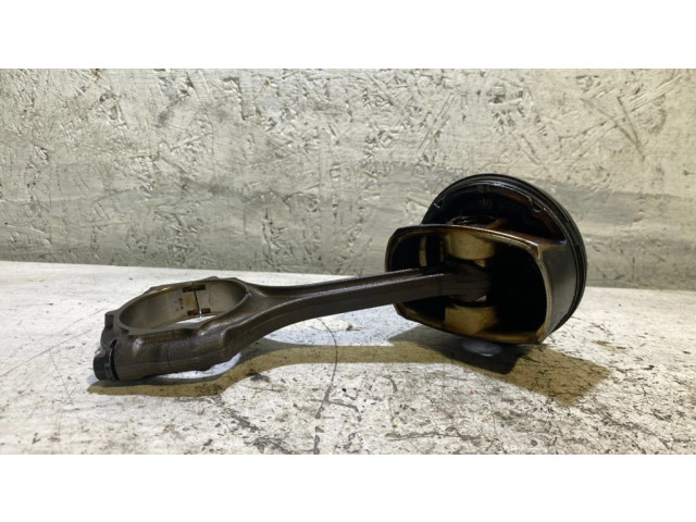 Píst Dodge Challenger pro benzínový motor 3.6