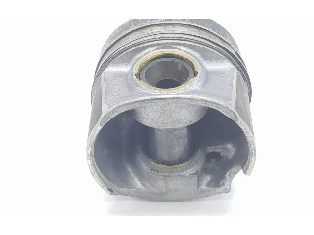 Píst 04L107065B, 04L107065B Volkswagen Transporter - Caravelle T6 DNAB