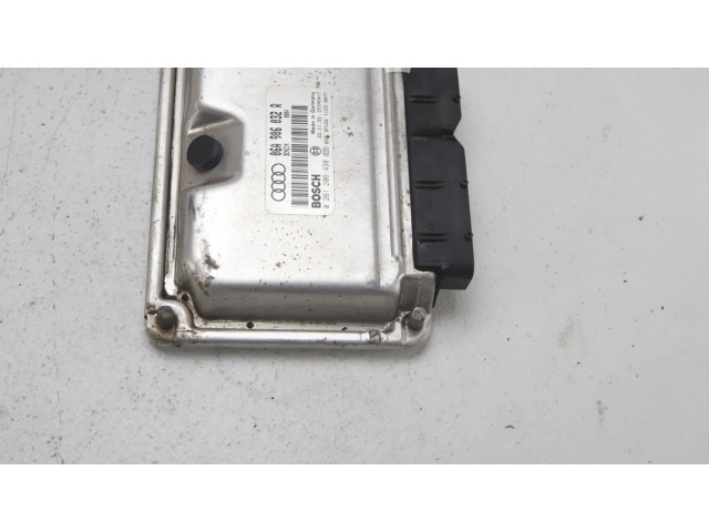 Řídící jednotka 06A906032R, 06A906032R Audi TT Mk1 2001