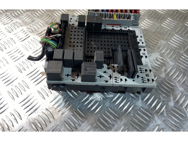 Блок предохранителей  08696040, 08696098   Volvo XC90    