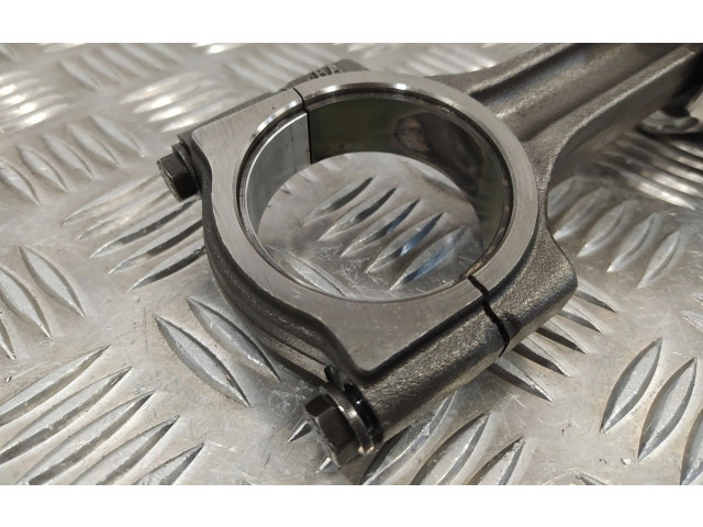 Píst 10653   Nissan Qashqai    M9R 