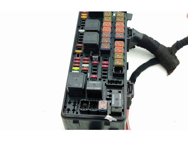 Блок предохранителей 7271381830 Maserati Ghibli