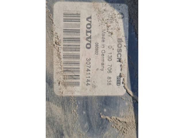 Вентилятор радиатора     30741144    Volvo V70 