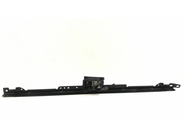 Другая деталь отсека двигателя