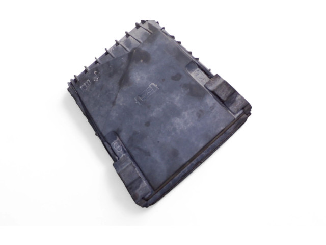 Блок предохранителей  1K0937132F, 1K0937540C   Volkswagen Caddy    