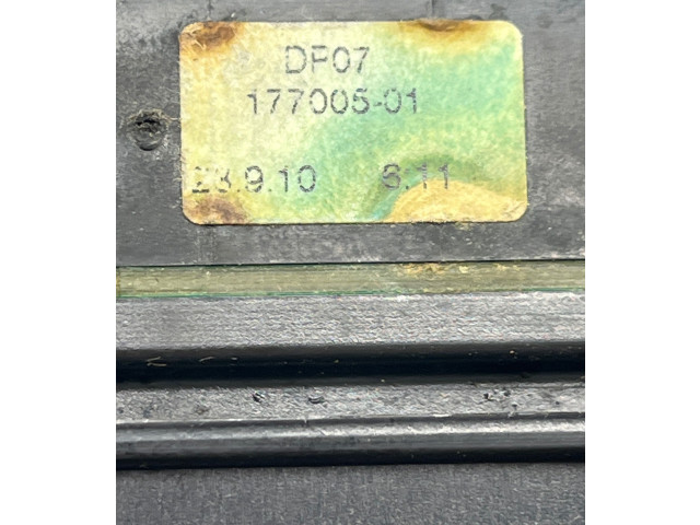 Блок управления климат-контролем 17700501, DP07   Volkswagen Transporter  Caravelle T5