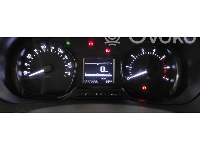 Přístrojová deska Peugeot Expert 2022 9837472880