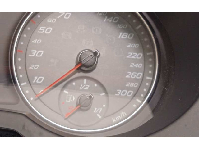 Přístrojová deska Audi RS5 2014 8U0920940F