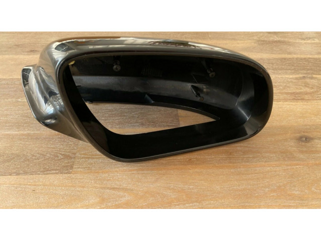 Пластиковая отделка зеркала