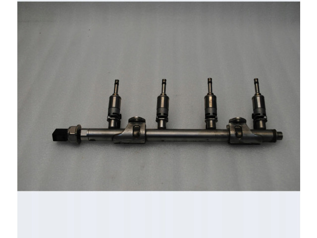 Топливная рампа 04E133320 Skoda Octavia Mk3 (5E)