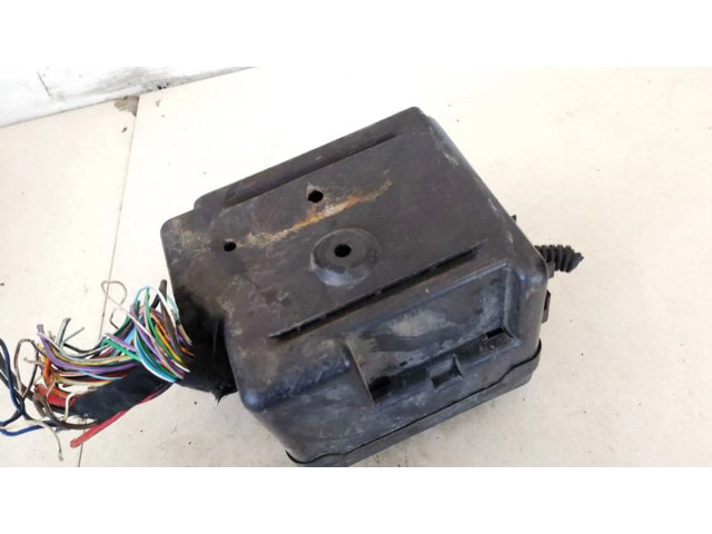 Блок предохранителей  823501100   Alfa Romeo GT    