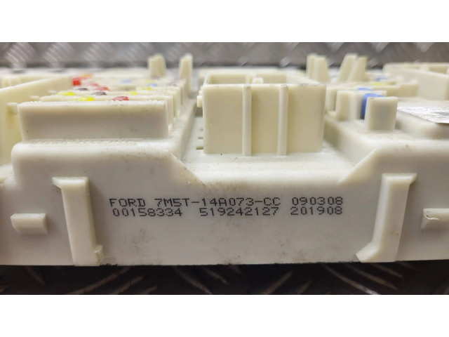 Pojistková skříňka 7M5T14A073CC Ford Focus 2009