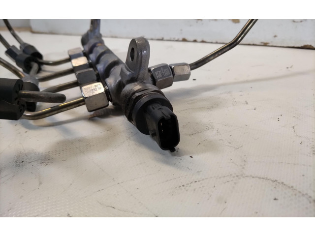 Топливная рампа K68425346AA, 0445214359 Jeep Compass