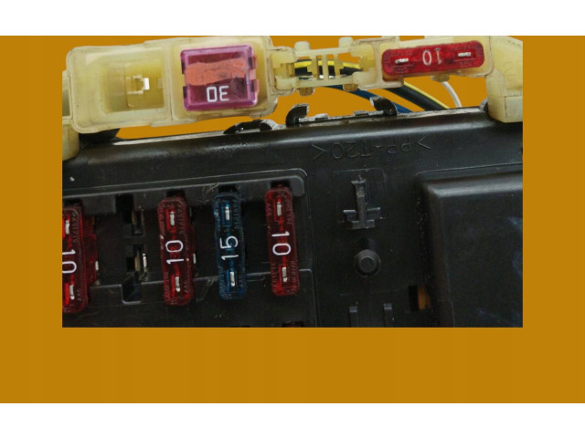 Блок предохранителей     Daihatsu Terios    