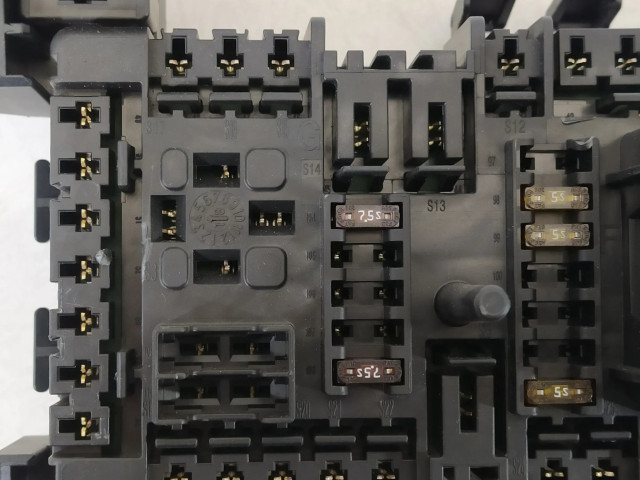 Модуль управления BSM A2469067200, A2465402714 Infiniti Q50