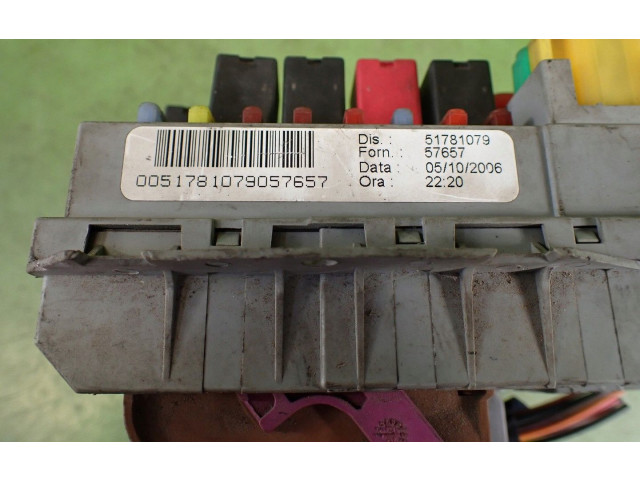   Pojistková skříňka 51781079   Fiat Stilo 2006