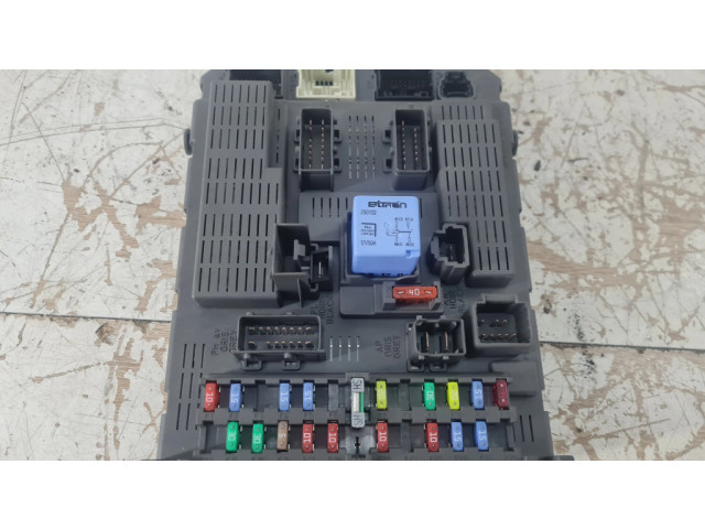 Блок предохранителей 1400310480   Citroen C8    