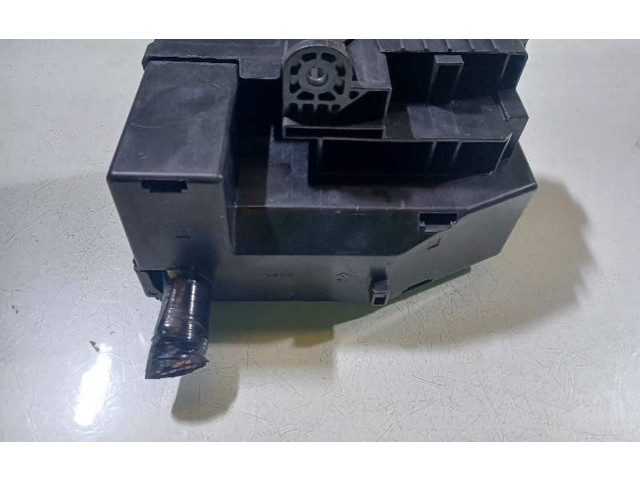 Блок предохранителей 243811BU0A, 243721BU0A   Infiniti FX    