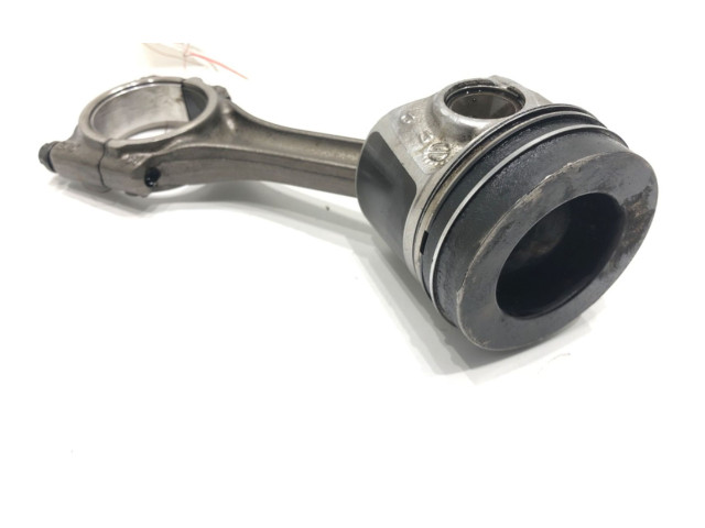  Поршень с шатуном  04BC  Skoda Fabia Mk3 (NJ)  