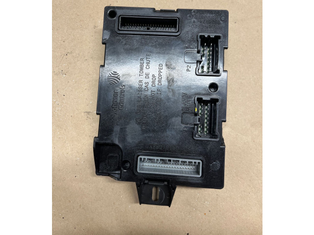 Блок комфорта 284B10604R, 30567602 Dacia Duster II