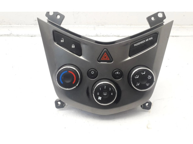 Блок управления климат-контролем    Chevrolet Astra