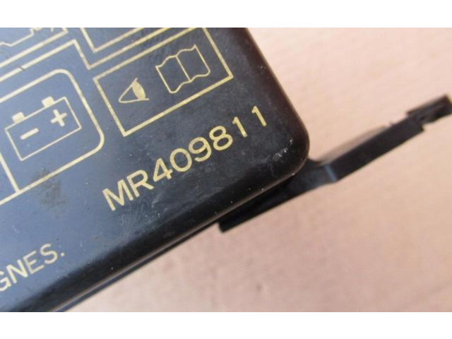 Блок предохранителей Mitsubishi Pajero Sport I