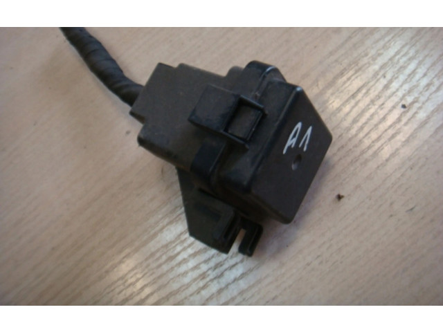 Блок предохранителей    Audi A1    