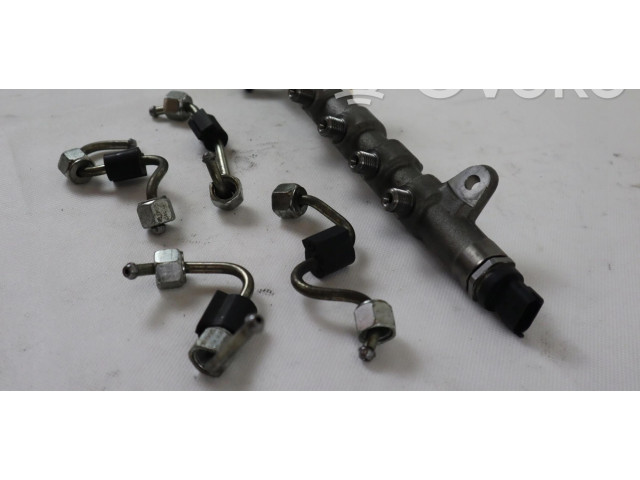 Топливная рампа    Jeep Cherokee  