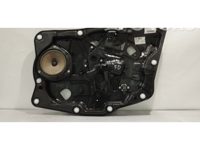 Моторчик дворников 00520679790    Fiat 500X